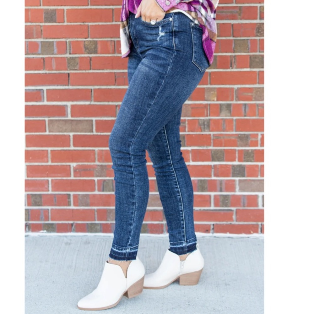 Judy Blue Tummy Control Jeans - 18W - Picture 2 of 8